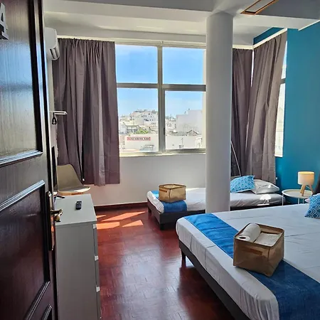 Habitación en casa particular Blife Portugalya - Private At Santantonya 2nd Floor