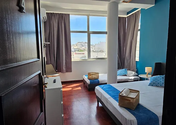 Δωμάτια σε οικογενειακή κατοικία Blife Portugalya - Private At Santantonya 2nd Floor